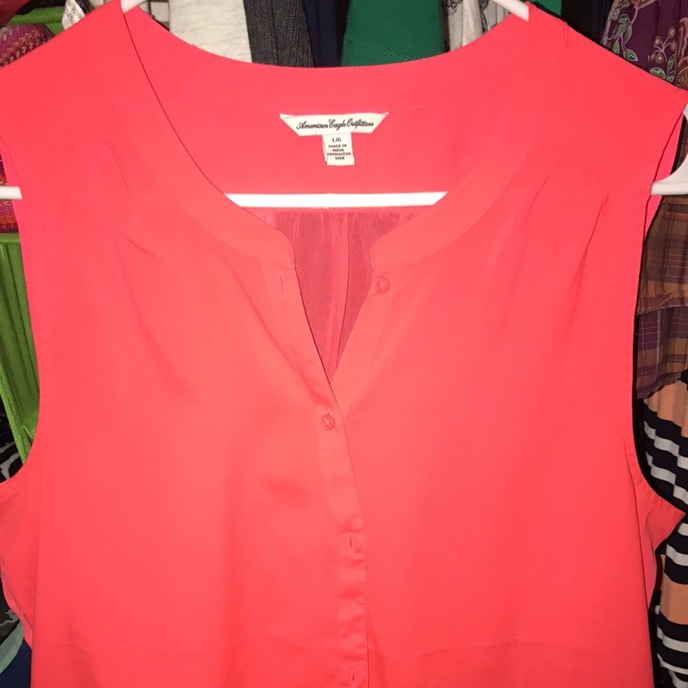 AE button up sleeveless blouse
